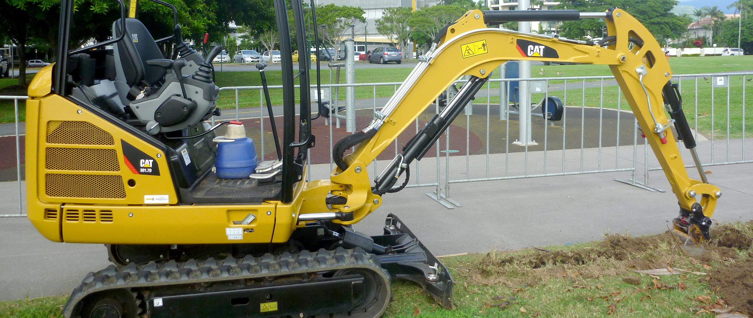 Mini Excavator hire Cairns